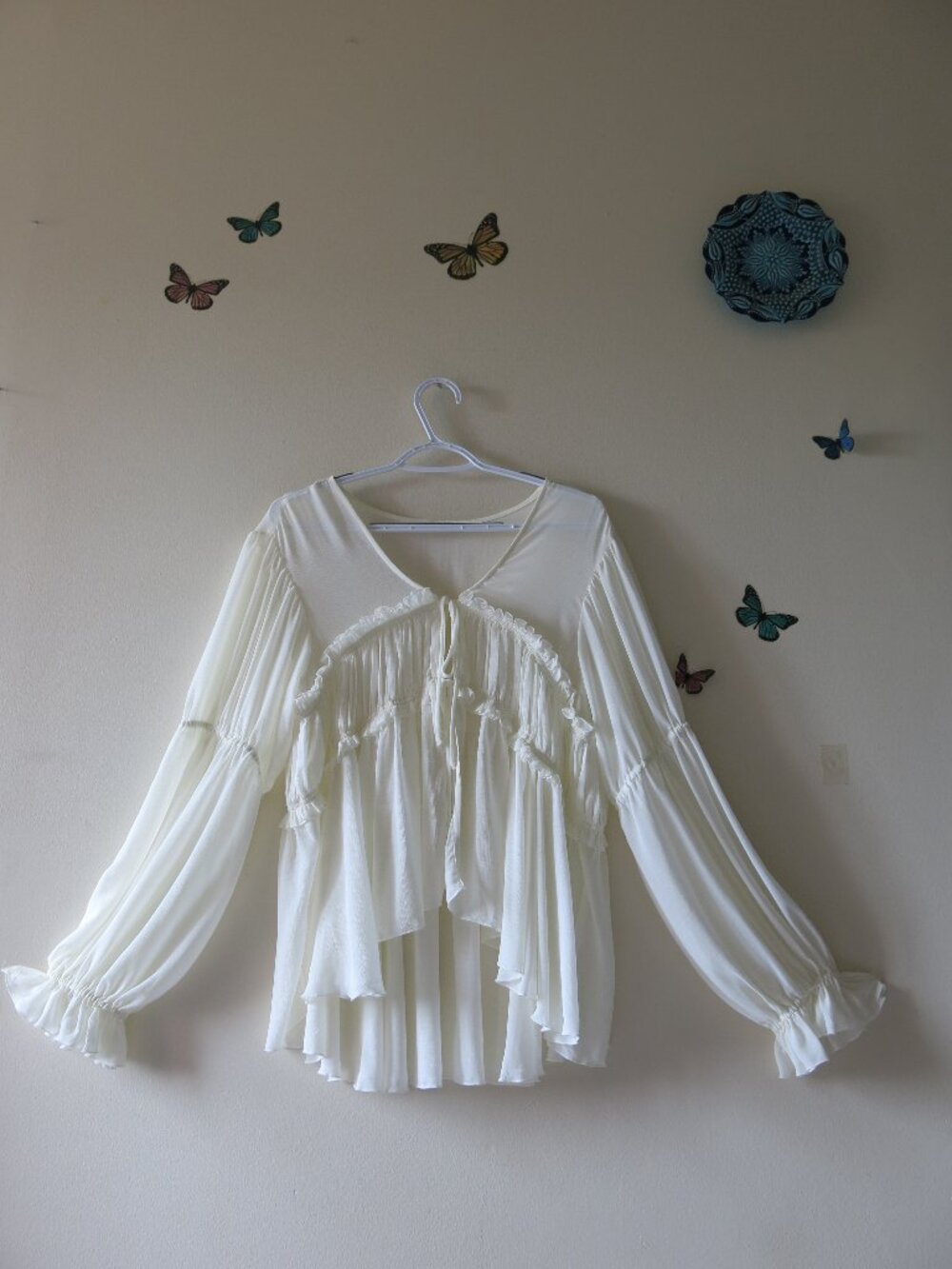 Kimchi Blue Amelia Bohemian Romantic Ruffle Sheer Babydoll Off White Top Size L - Picture 3 of 15